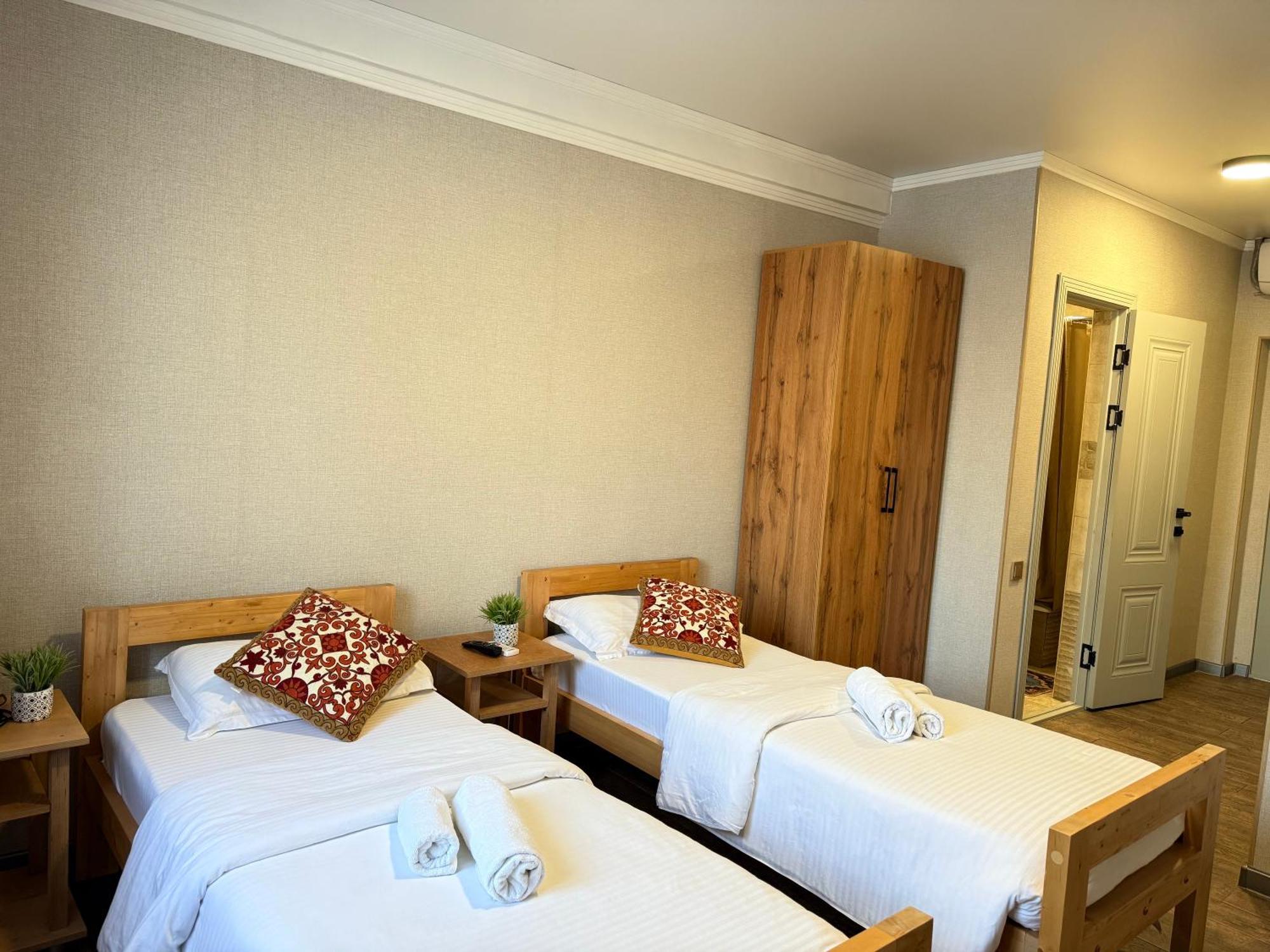 Salamat Hotel Bişkek Dış mekan fotoğraf