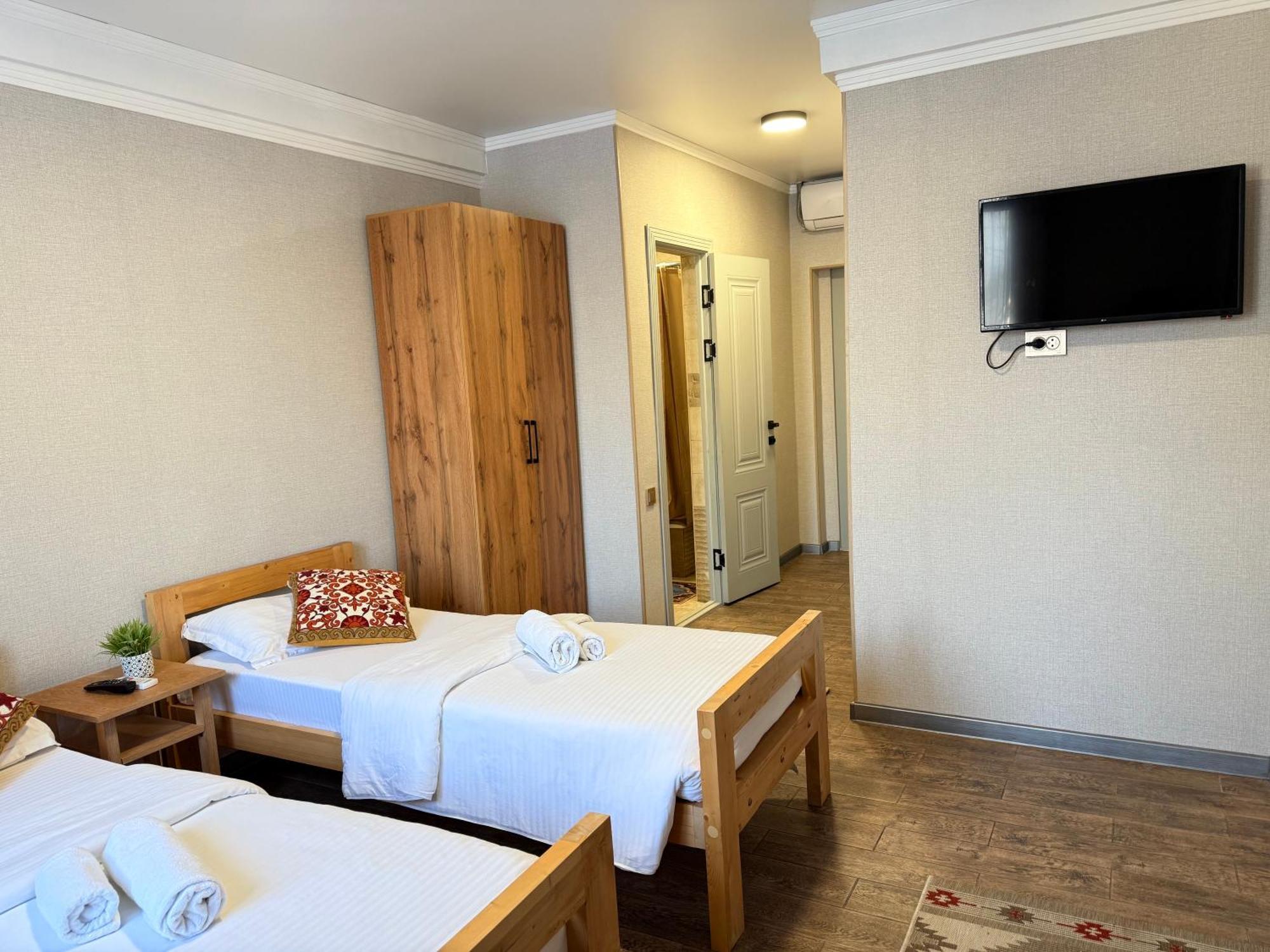 Salamat Hotel Bişkek Dış mekan fotoğraf