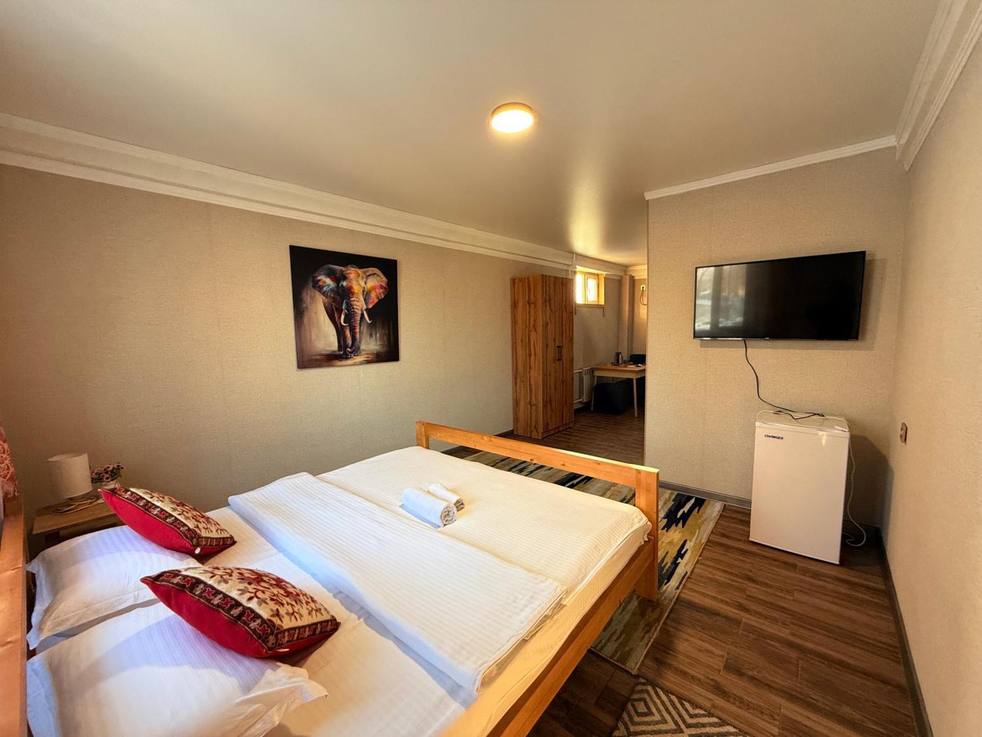 Salamat Hotel Bişkek Dış mekan fotoğraf