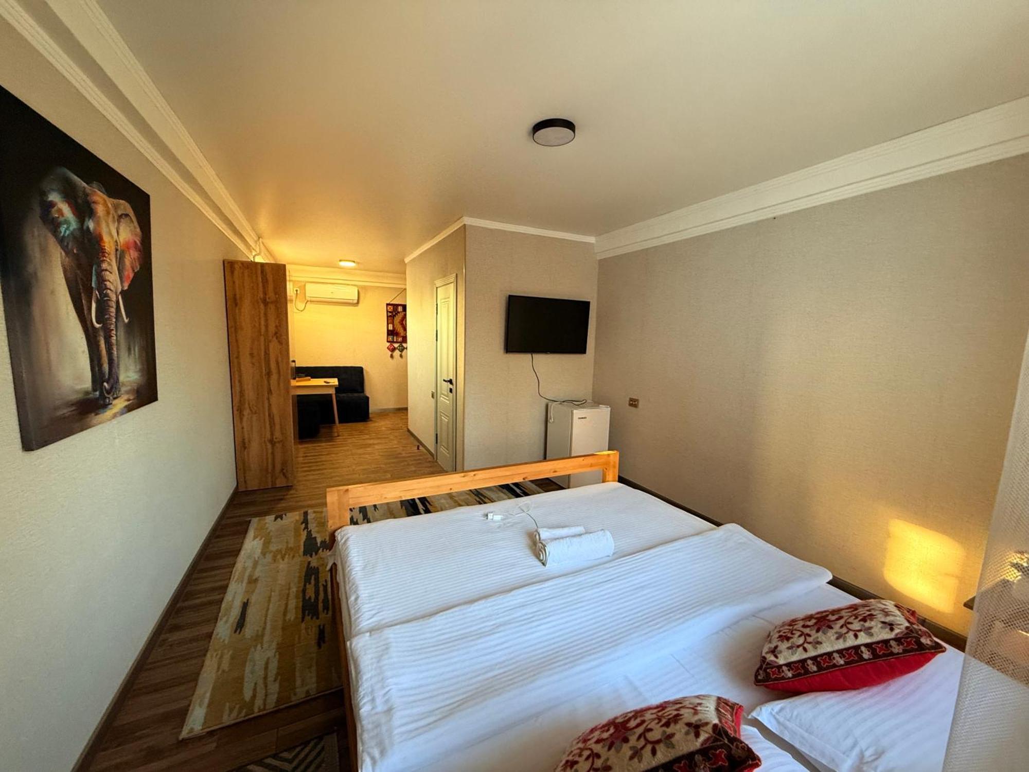 Salamat Hotel Bişkek Dış mekan fotoğraf